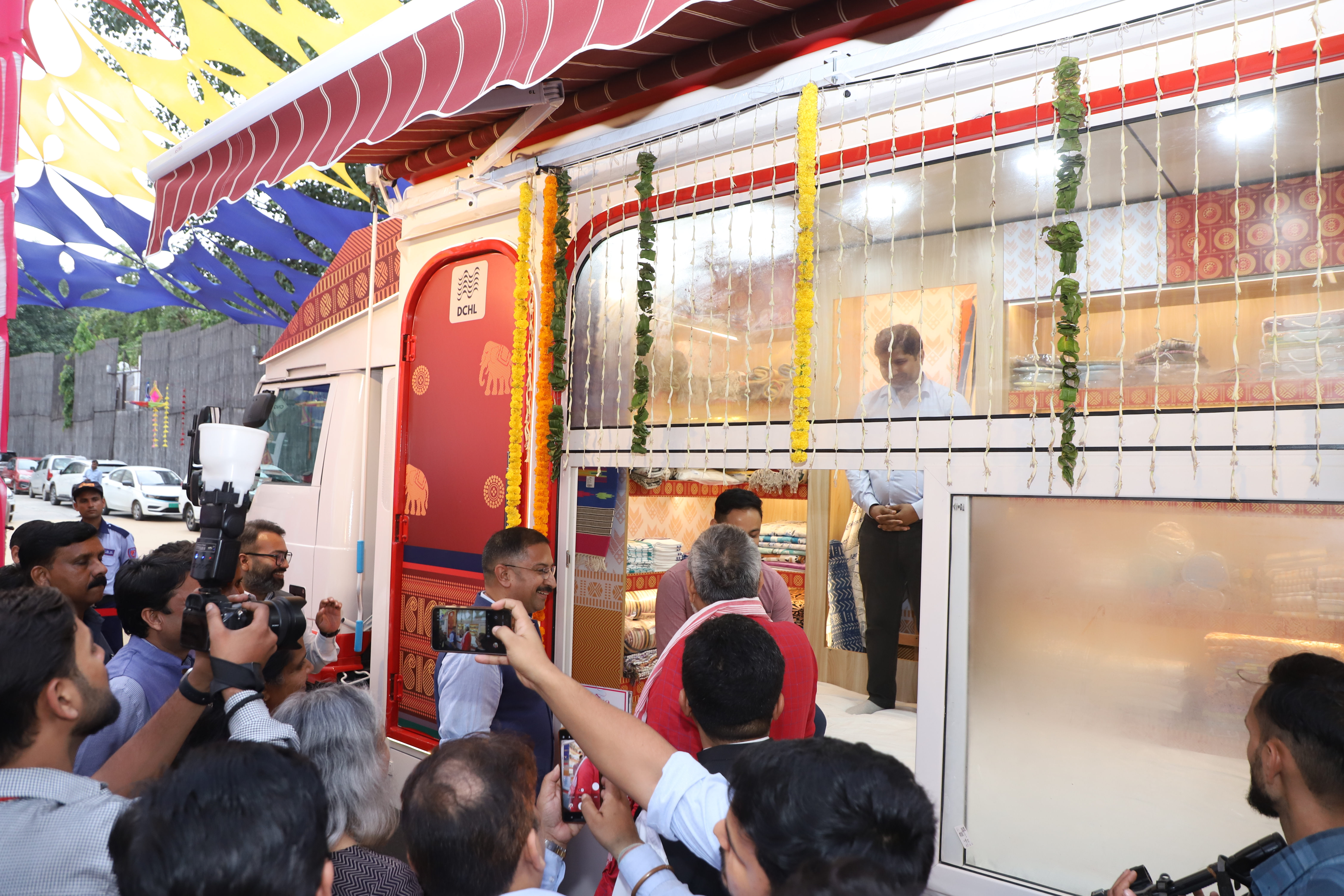 Inauguration of "Handloom Expo" , on 11th NHD, Handloom Janpath