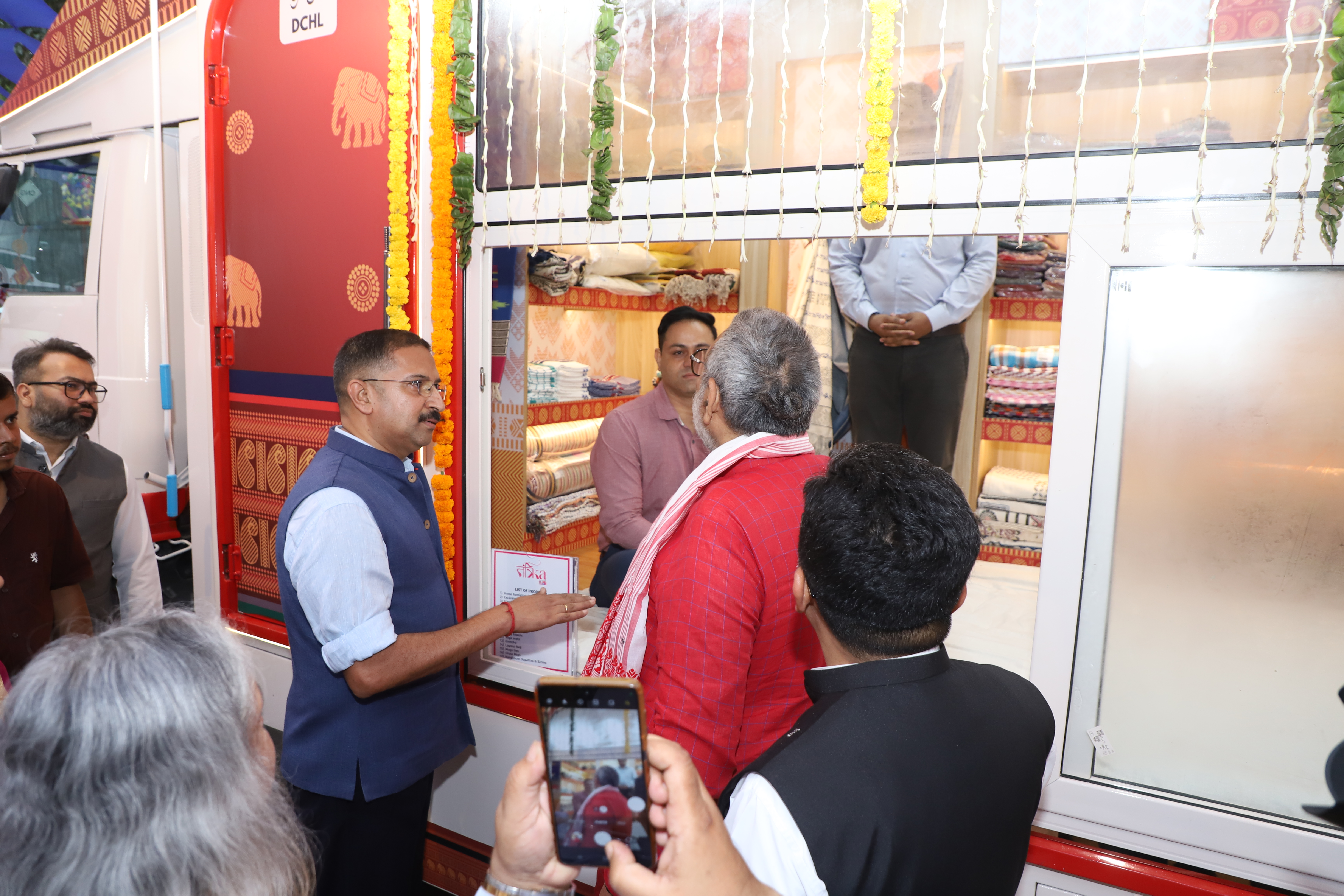 Inauguration of "Handloom Expo" , on 11th NHD, Handloom Janpath