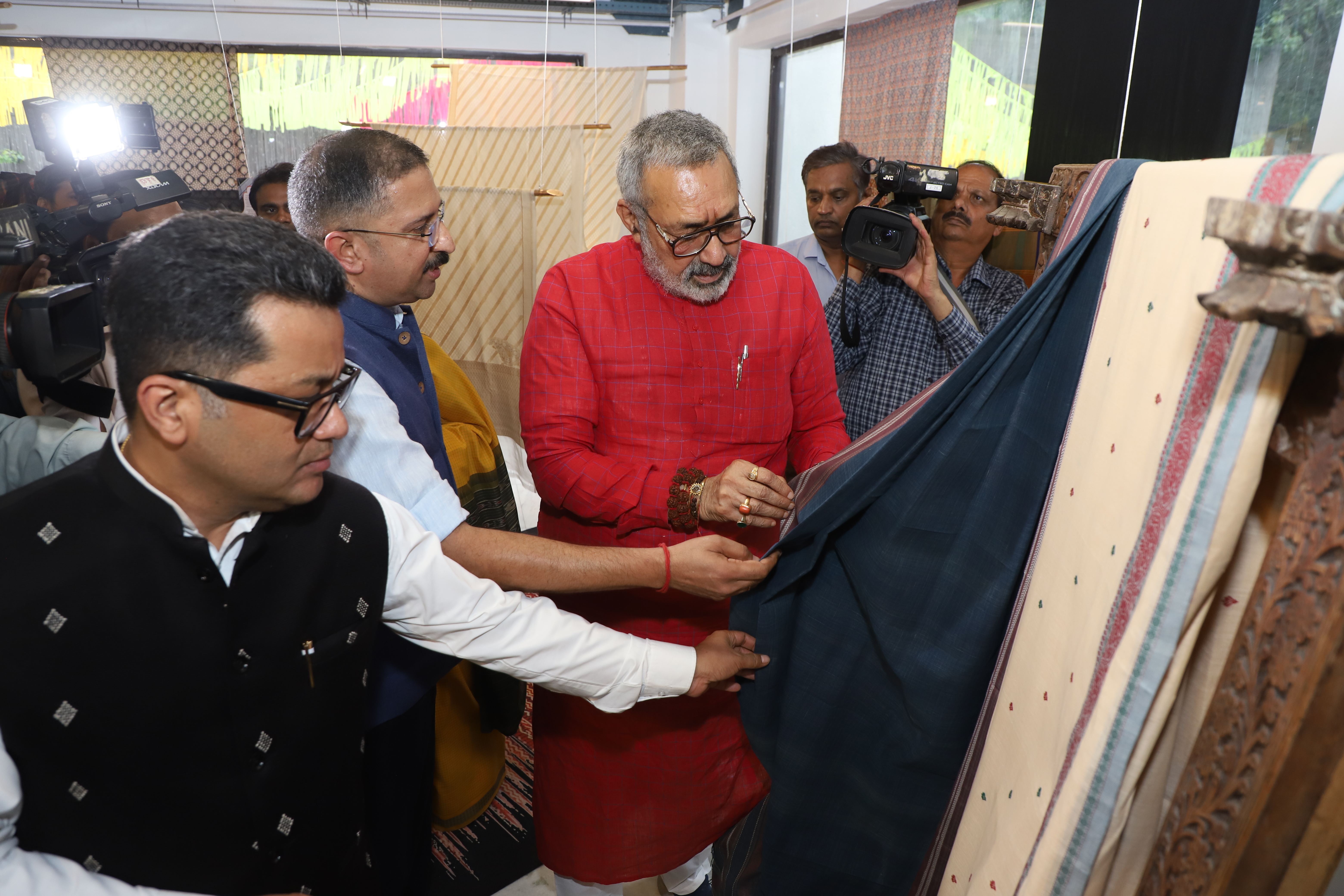 Inauguration of "Handloom Expo" , on 11th NHD, Handloom Janpath