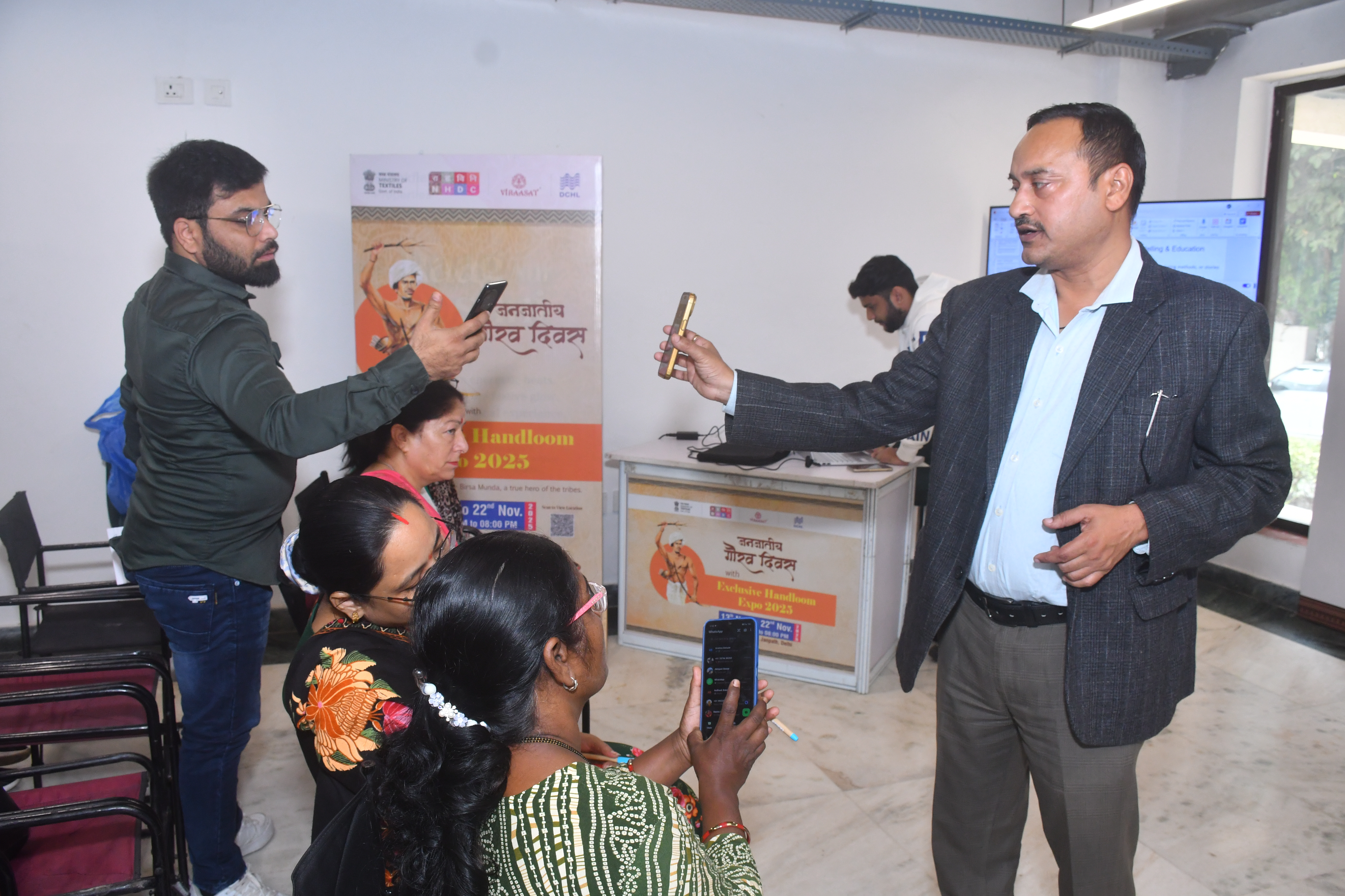 Janjatiya, Exculsive Handloom Expo, 13th - 22nd Nov 2025 at Handloom Haat, Janpath